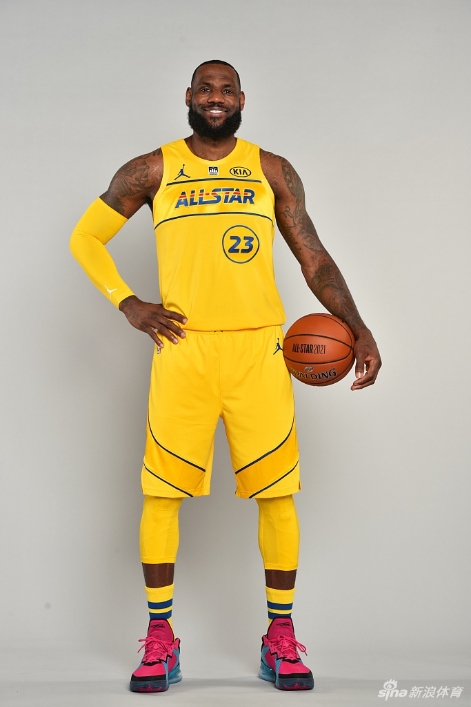 乐鱼 vip 注册-包含NBA全明星球员出席公益活动，传递正能量的词条